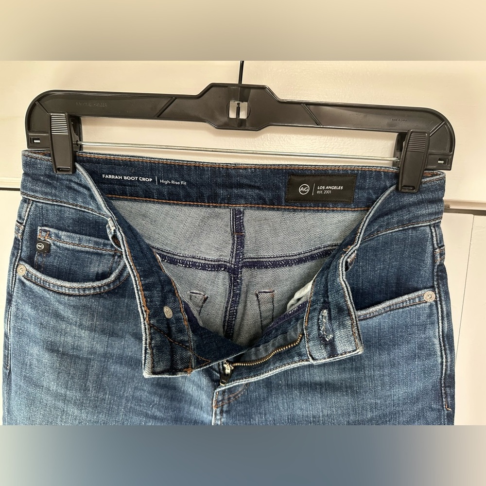 EUC AG Farrah Bootcut Jeans Size 26 La Brea - Picture 3 of 8